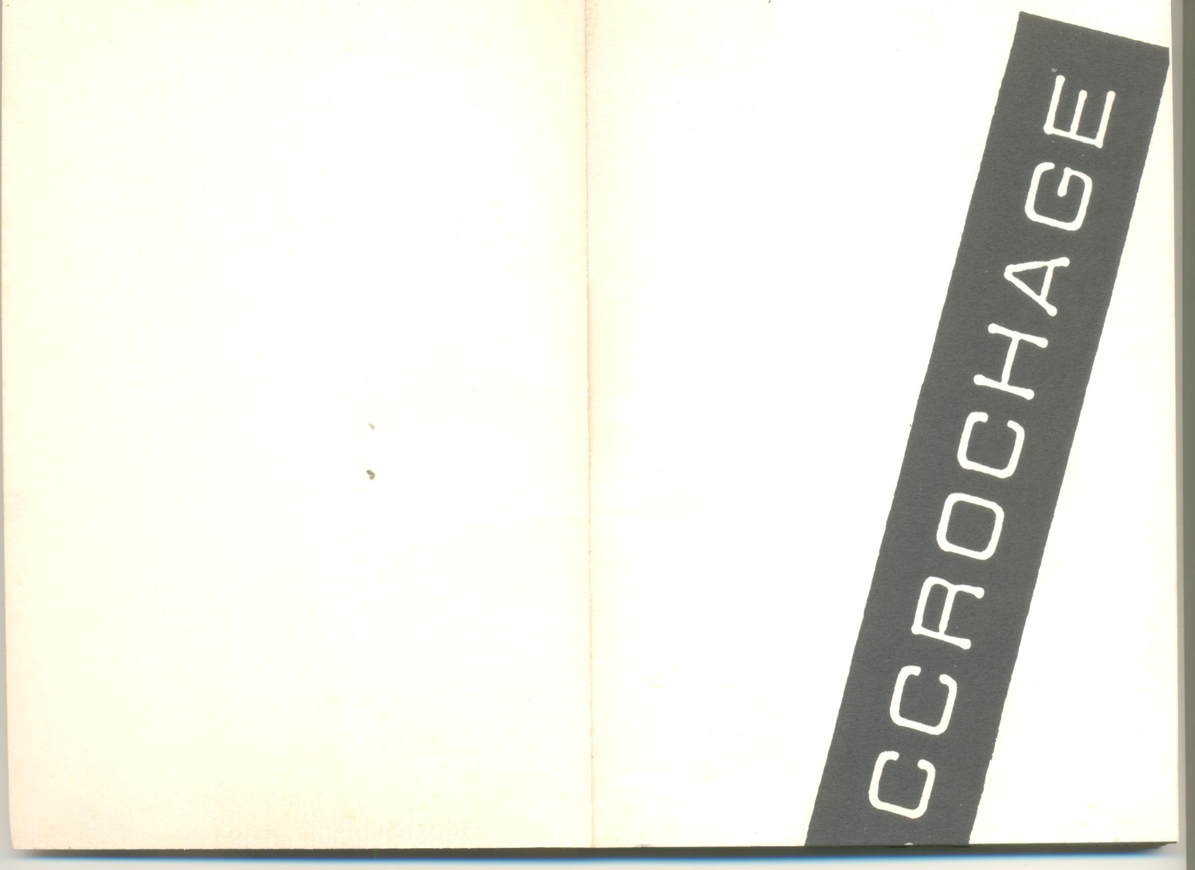 Interior del catálogo Accrochage — páginas de Héctor Fuenmayor en blanco